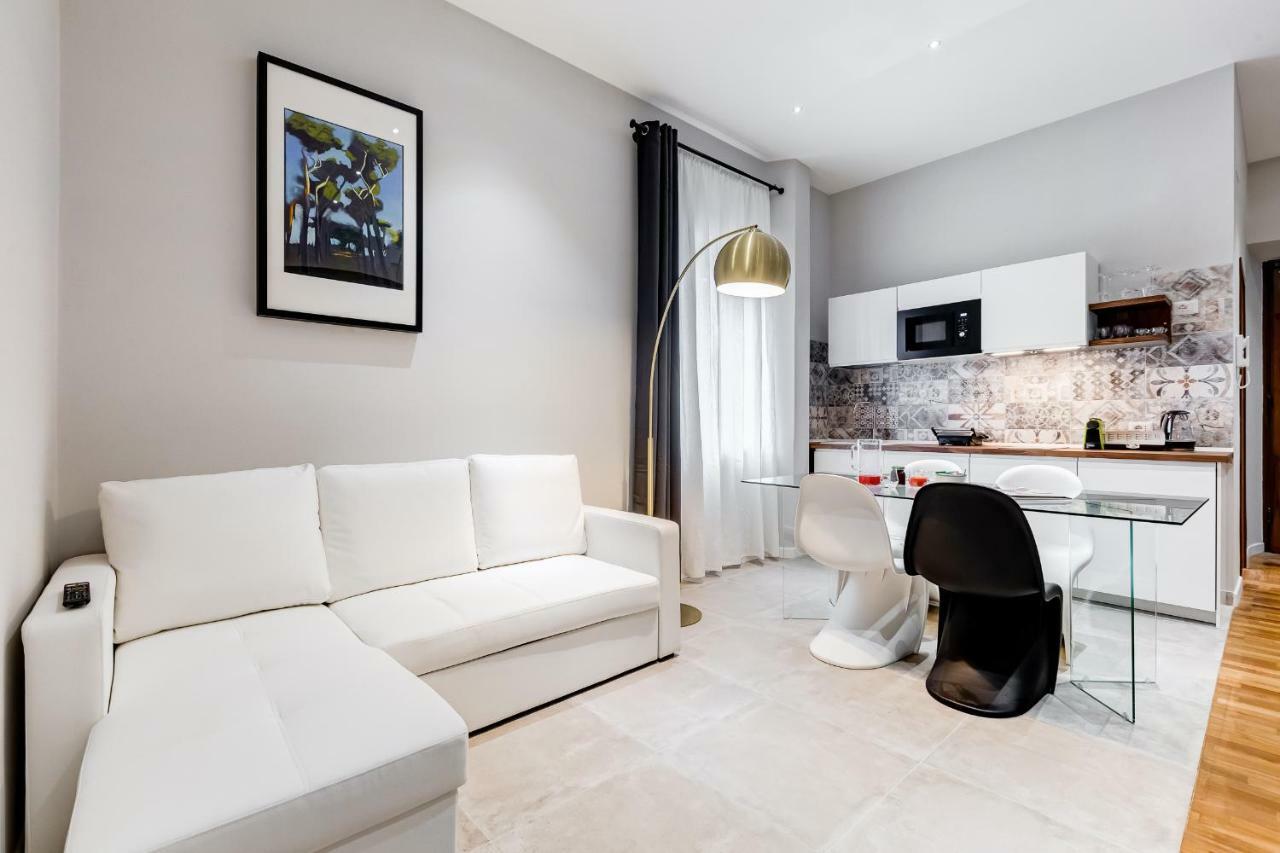 Spanish Steps Exclusive Apartment โรม ภายนอก รูปภาพ